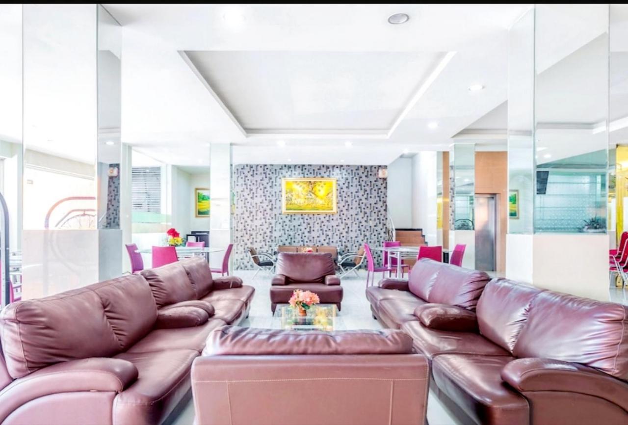 Agraha Andalas Hotel Makassar Eksteriør billede